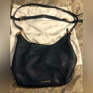 Michael kors crossbody/shoulder purse. Navy. Leather.